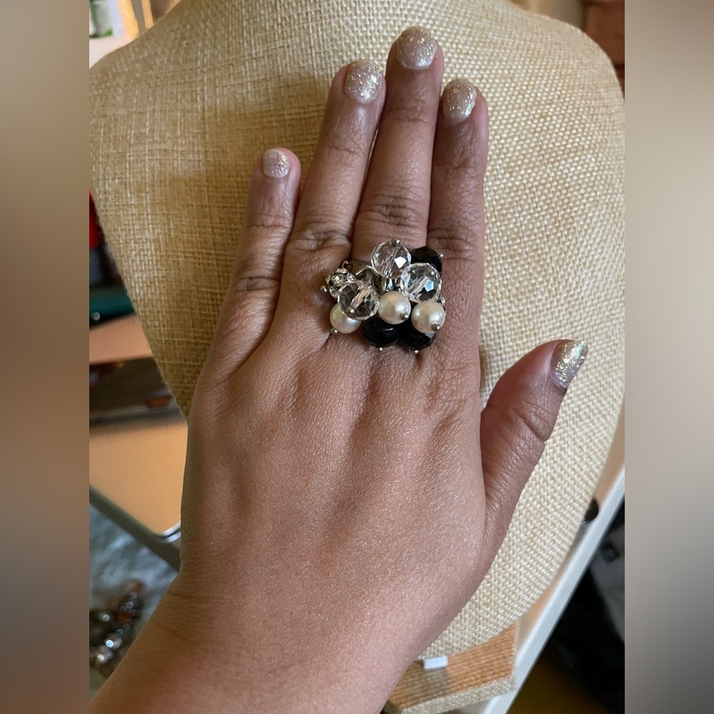 Statement black & white bead and pearl stretchable ring